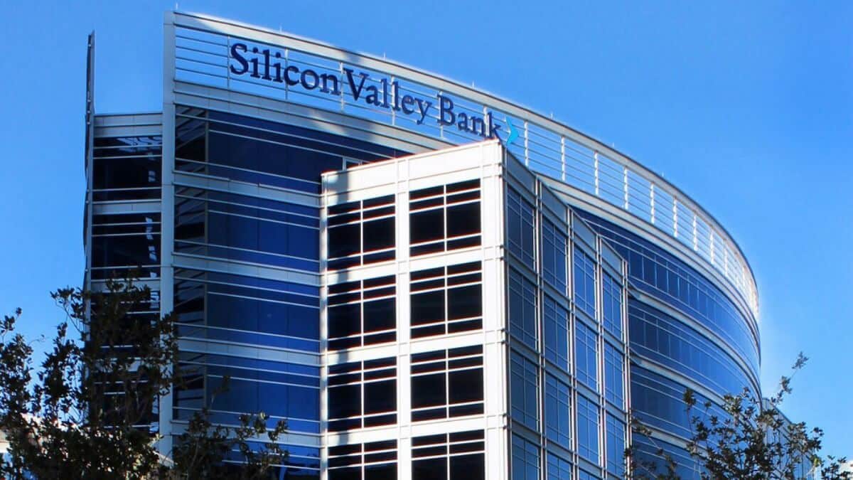 El desmoronamiento de Silicon Valley Bank: la crisis de bancaria del 2023